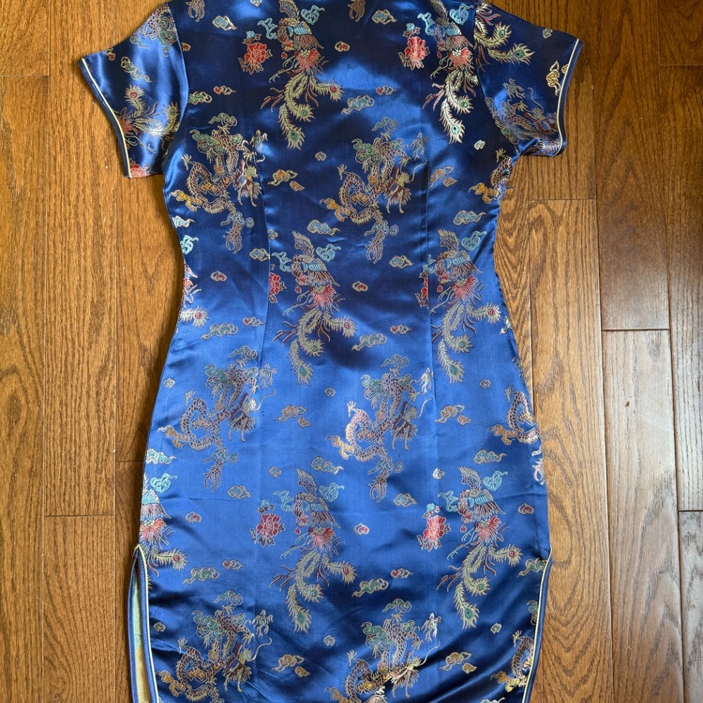 Blue Laogudai Cheongsam – Elegant Midi Pencil Dress - Picture 2 of 4
